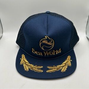 Vintage Sea World SnapBack Hat Mesh Back Captain Trucker 1986 Blue New Deadstock